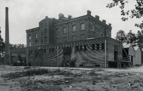 Opening van 'De Enschedesche Bierbrouwerij'
